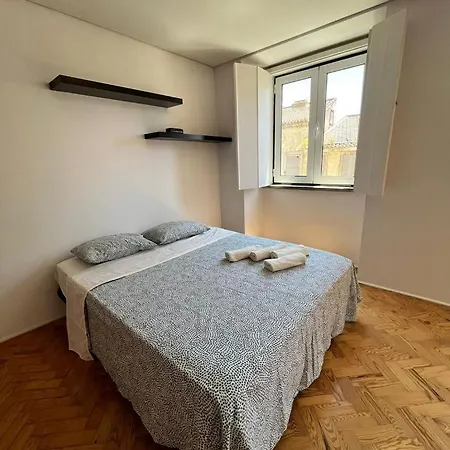 Centre Very And Big Flats Apartment